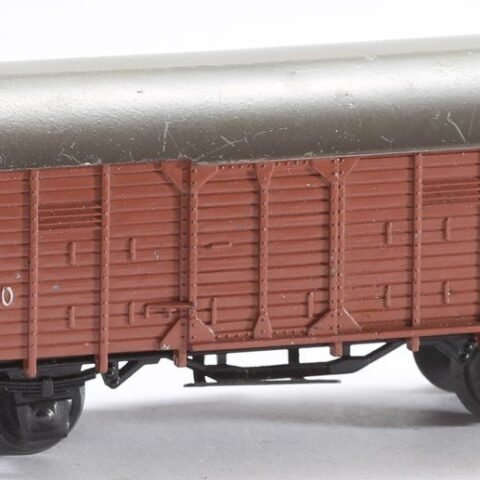 Train MÄRKLIN H0 gauge (AC) closed goods car with brakeman's hut no original box #320 --- gedeckter Güterwagen mit Bremserhaus ohne OVP Wechselstrom