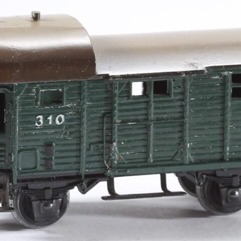 Train MÄRKLIN H0 gauge (AC) closed goods car no original box #310 --- Güterzugbegleitwagen ohne OVP Wechselstrom