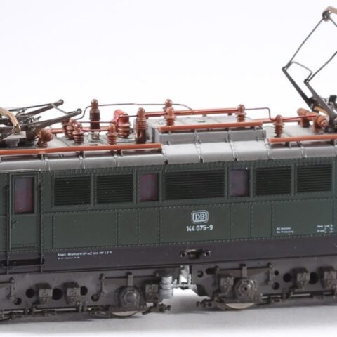 Train ROCO H0 gauge (DC) electric loco BR 144 075-9 (DB) no original box #4131A --- Ellok Deutschland ohne OVP Gleichstrom