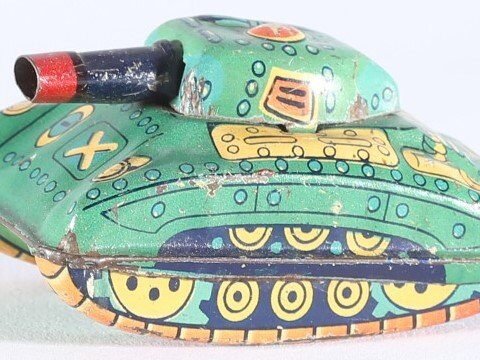 Vintage Suzuki (Japan) tinplate military tank (pennytoy)